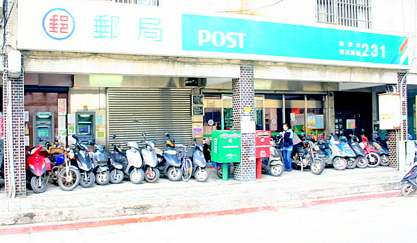 中央郵局大門廣告2-2